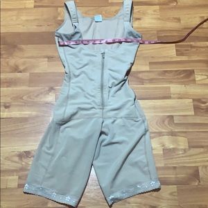 Columbian girdle size large tan color